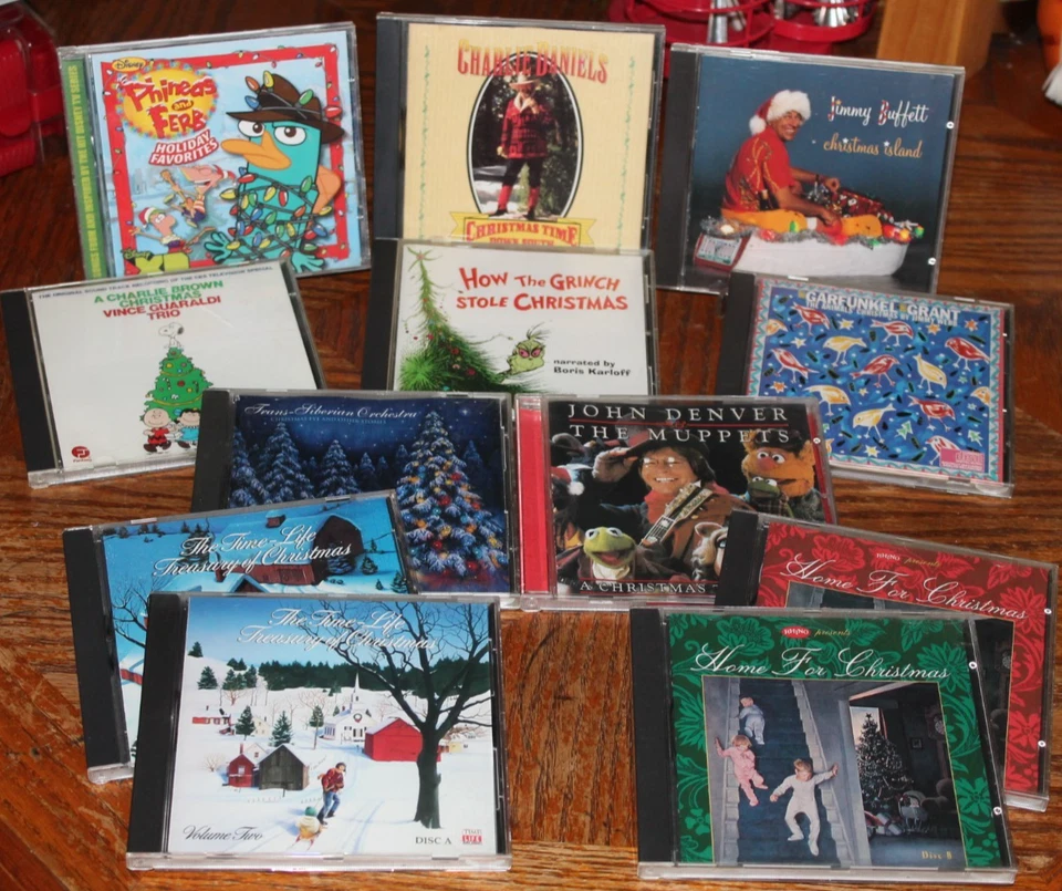 Christmas Lot of 12 CDs. 40s 50s 60s 70s 80s 90s Vintage Rock Pop Easy Listening - Imagem 1 de 3