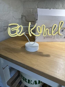 BNWT RETRO VINTAGE STYLE HABITAT GRAFFITI HANDWRITING NEON LIGHT LAMP - BE KIND - Picture 1 of 13