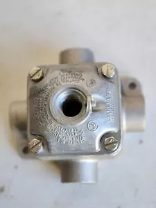 *NEW* Killark JLX-21 3/4" Box with 1/2" HubCover - Picture 1 of 2