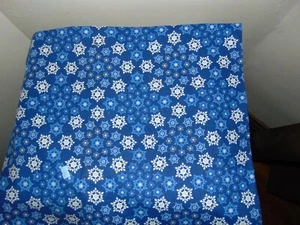 Flannel Fabric 1 Yard 44 Inches Wide David Textiles Showflakes Blue White - Picture 1 of 2