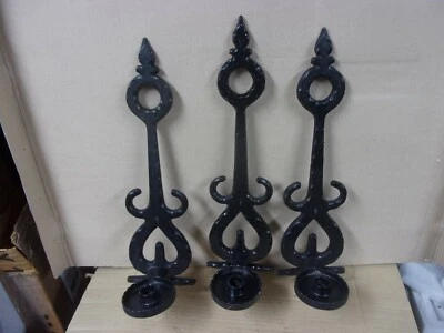Juego de 3 apliques de pared de aluminio fundido castillo gótico de colección candelabro cónico antiguo Foto 1 de 4