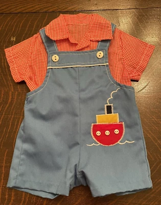 De colección. Pantalón corto HEALTH-TEX azul con apliques de barco + camisa a cuadros roja 6 meses Lindo!! Foto 1 de 4