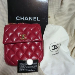 echt CHANEL Leder Matelasse Kette Schultertasche rot CC Drehverschluss Vintage  - Bild 1 von 15