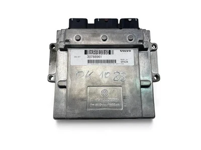 VOLVO V50 MW Motorsteuergerät ECU 30788961 2009 33100377 - Image 1 of 4