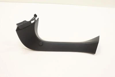 Lexus NX300 2018-2021 puerta levadiza trasera derecha moldura panel de cubierta OEM 6793778011 Foto 1 de 4