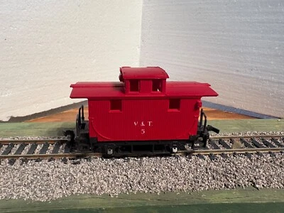 HO Scale 20’ Vintage Virginia & Truckee RR Caboose # 5 (25-021) - Image 1 of 4