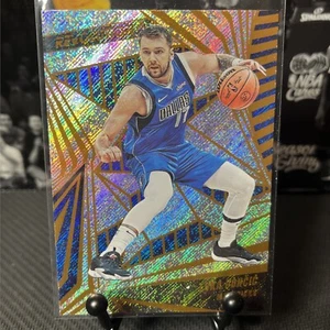 Luka Doncic - 2023 Panini Revolution - 83 BASE Dallas Mavericks NBA HOF! - Bild 1 von 6