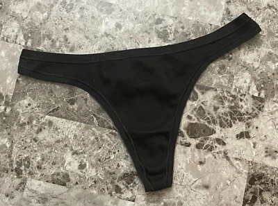 NUEVO CON ETIQUETAS BRAGAS TANGA VICTORIA'S SECRET S NEGRA CON LOGOTIPO 100 % ALGODÓN RARAS DE COLECCIÓN Foto 1 de 3