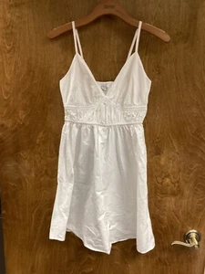 Women NWOT "TopShop"white short summer dress Size 6 - Picture 1 of 2