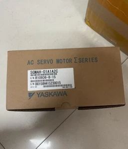 YASKAWA AC SERVO MOTOR SGMAH-01A1A2C - Picture 1 of 3