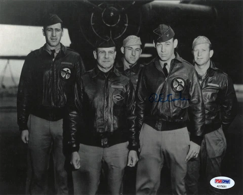 RICHARD E. COLE SIGNED 8X10 PSA DNA AD79081 (D) WWII DOOLITTLE RAIDERS CREW #1 Cover