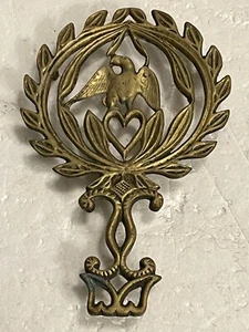 Vtg Brass Patriotic American Eagle Wreath Heart Trivet Hot Plate Wall Hanger USA - Picture 1 of 13
