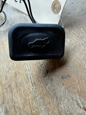 Lincoln MKT 2013 OEM maletero botón de liberación real Foto 1 de 3