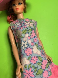 CAPPELLO E ABITO VINTAGE BARBIE HTF GIAPPONESE ESCLUSIVO #2690 NO BAMBOLA WOW!!!! - Foto 1 di 5