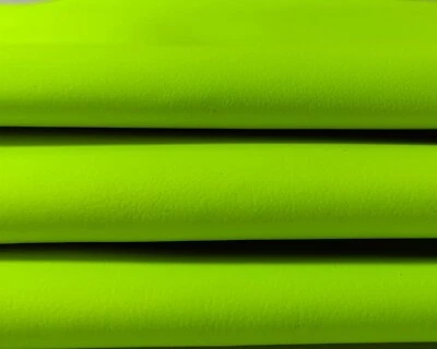 Piel entera canguro amarillo verde neón, cuero fluorescente grano completo para manualidades Foto 1 de 4