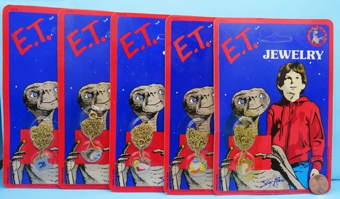 E.T. pendant NECKLACE Lot of 5 MOC '82 vtg Logo Gertie Wig The Extra Terrestrial Cover