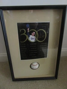 Programma commemorativo firmato Nolan Ryan 300 vittorie e baseball shadow box certificato di autenticità - Foto 1 di 9