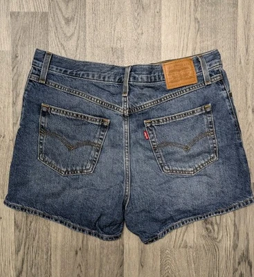 Levis Premium Ladies 80s Mom Shorts Blue Denim W29  - Image 1 of 4