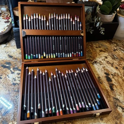 Juego de caja de madera de 48 lápices de colores suaves Derwent USADOS Foto 1 de 4
