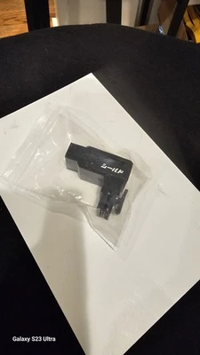 EZDIY-FAB Shield Series 8-Pin PCIe GPU Power Adapter,90-Degree Angled Connector, - Image 1 of 3