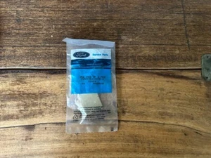 NOS Ford 1990-1994 Lincoln Town Car Interior Door Pull Strap Covers - Bild 1 von 2