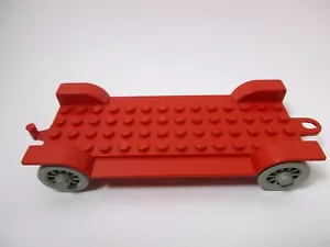 LEGO FABULAND Red Car Chassis Réf fabaa1 Set 121 128 328 338 - Imagen 1 de 1