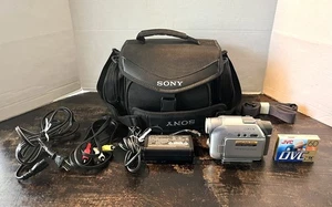 Sony Handycam DCR-HC21 Mini videocamera DV con telecomando accessori caricatore borsa Sony - Foto 1 di 17