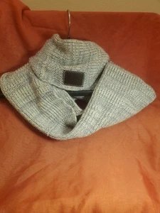Wrapables dicker gestrickter Winter warmer Infinity Schal, grau - Bild 1 von 3