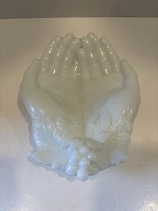 Bicchiere da latte Westmoreland doppia mano aperta con uva e foglie - Foto 1 di 11