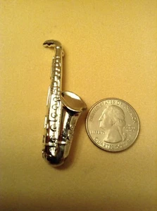 Saxophone Pin/brooch Silver Tone - Picture 1 of 3