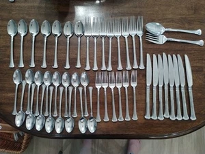 47 Teile Oneida Apollonia Edelstahl Besteck Lot Set Löffel Gabeln Messer - Bild 1 von 6