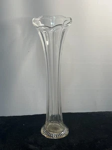 Vintage Klarglas Trompetenvase 15 cm hoch geriffelt geripptes Design elegant Flowe - Bild 1 von 2