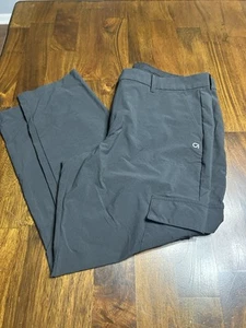 Gap Fit Women’s Cargo Cropped Black Pants Size 14 - Picture 1 of 7