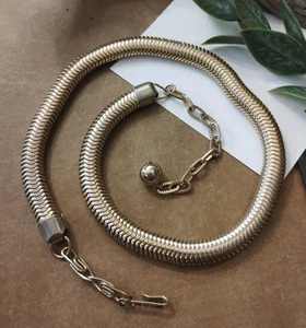 Collana girocollo/collare MCM vintage LISNER tono oro stile Omega 14", usata! - Foto 1 di 8