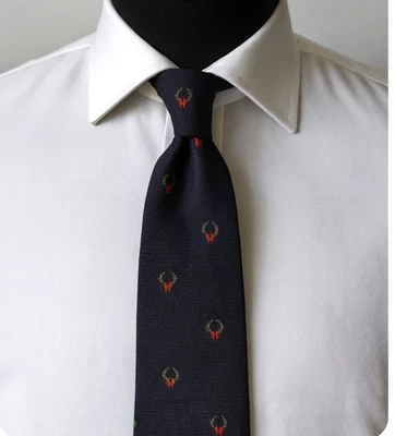 Gravata vintage Brooks Brothers Natal feriado grinalda Repp azul 3,5 x55 etiqueta preta - Imagem 1 de 4