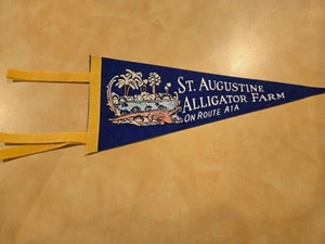 1950s “St. Augustine Alligator Farm On Route 1A” Felt Pennant, Bright Colors EX - Picture 1 of 3