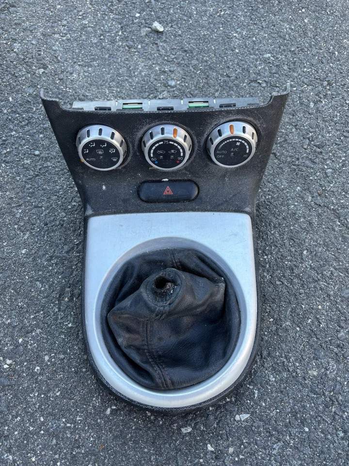 06-09 Nissan 350Z Manual Transmission Shifter Bezel OEM Black Read - Image 1 of 1