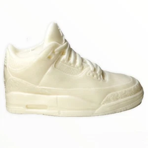 AJ3 Air Jordan Sneaker Candle Hand poured Soy Wax Sneakerhead Decor Hype Decor - Bild 1 von 3