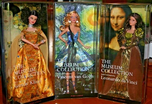 2010 Colección Museo Etiqueta Rosa Juego de 3 muñecas Barbie - nuevas en caja - Imagen 1 de 23