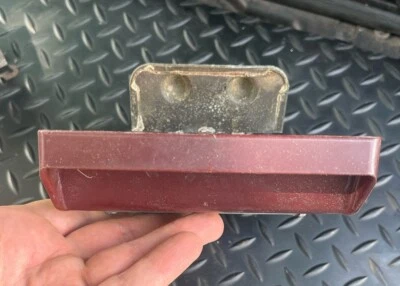 Chevy Cutlass Monte 1978-1988 carrocería frontal tablero rojo cenicero inserto OEM Foto 1 de 4