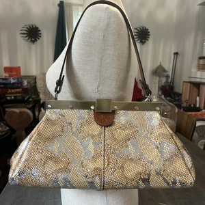 Bolso de Hombro Patricia Nash Ferrara Marco Piel de Serpiente Metálica Piel de Pitón Dorado - Imagen 1 de 23