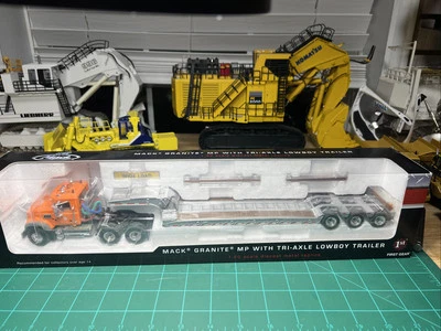 PRIMERA MARCHA 1/50 IOWA DOT NARANJA MACK GRANITO MP con TALBERT 3 EJES LOWBOY Foto 1 de 4