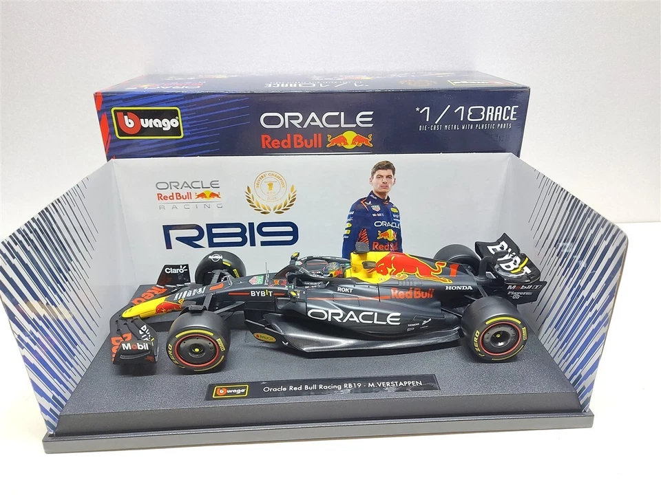 Red Bull RB19 F1 World Champion 2023 #1 M. Verstappen - 1/18 Burago - Immagine 1 di 4