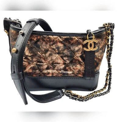 Bolso hobo Chanel metálico Gabrielle Foto 1 de 4