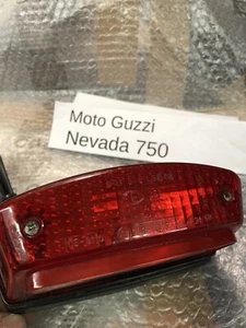 Fanale  posteriore moto  Guzzi Nevada 750 Club 1998 - Foto 1 di 4