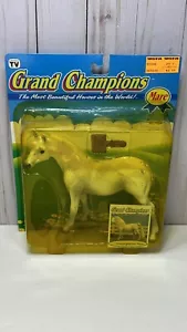 Collectors 1993 Vintage Grand Champion White Mare, Marchon Sigillato in Confezione NOS - Foto 1 di 16