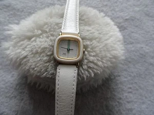 Q&Q Quartz Ladies Watch with a White Leather Band - Picture 1 of 4