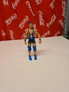 Modellino Mattel WWE Basic Series 23 Superstar Santino Marella 2011 6,5" - Foto 1 di 5
