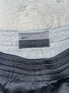 VINTAGE Nike Basketball Shorts Mens Size XL Reversible Black Y2K Gray - Picture 1 of 11
