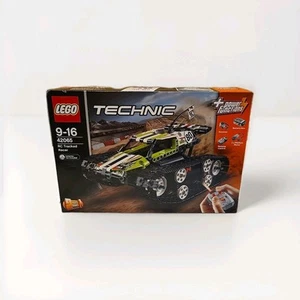 LEGO TECHNIC: RC Tracked Racer (42065) - Photo 1/3